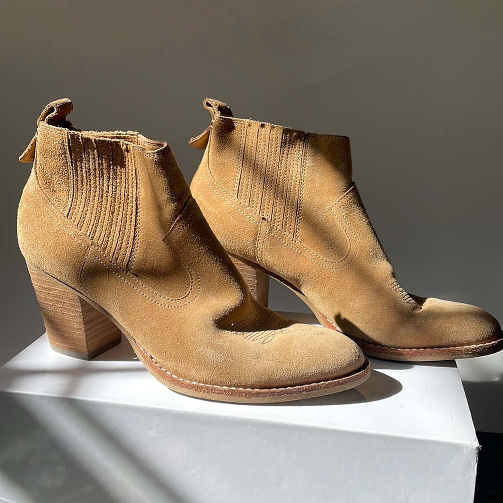 Dolce Vita Tan Suede Booties